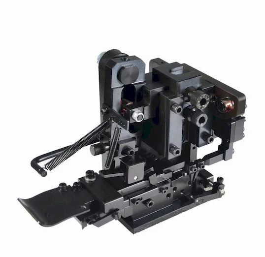 Khuôn Đầu Kẹp OTP Tùy Chỉnh Theo Yêu Cầu Thumb